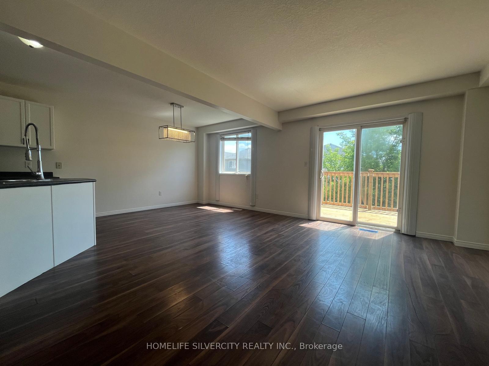 Photo 4 of 136 Prosperity Drive, Kitchener, Larentian West — HOMEH