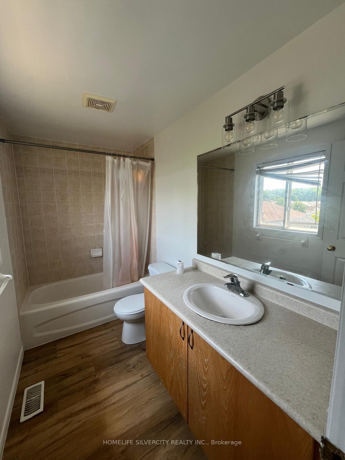Photo 16 of 136 Prosperity Drive, Kitchener, Larentian West — HOMEH