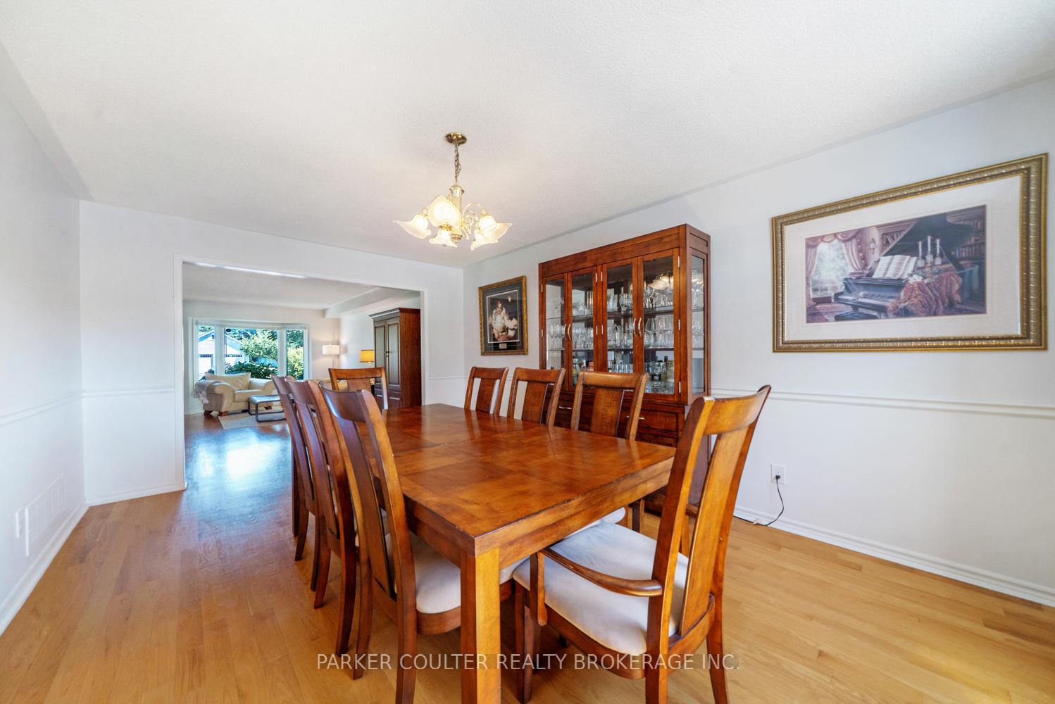 Photo 8 of 2725 Shering Crescent, Innisfil, Stroud — HOMEH