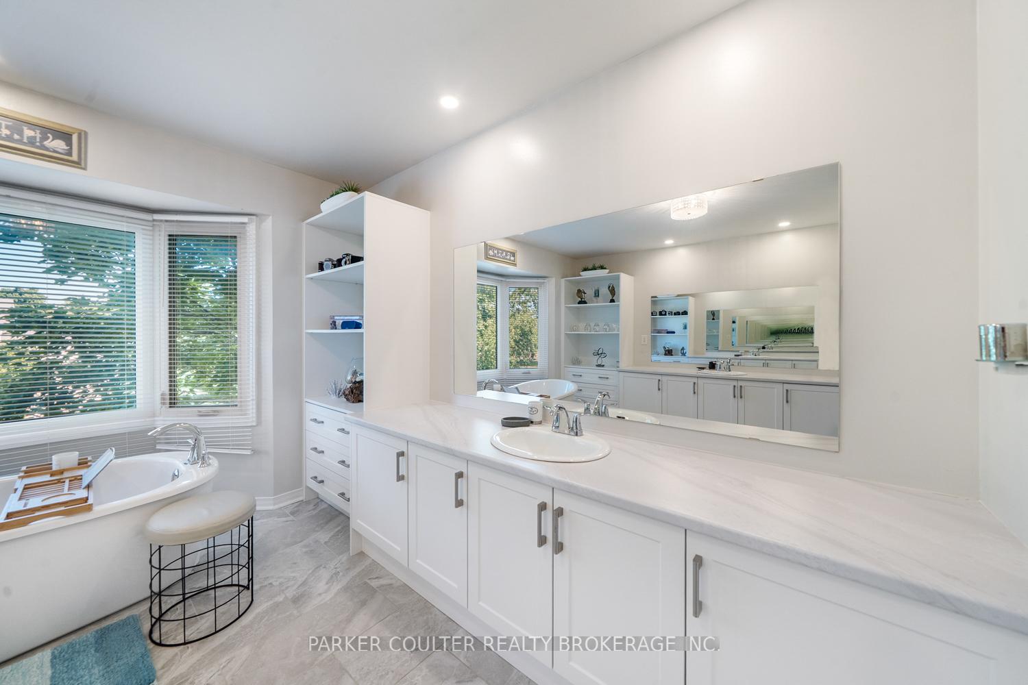 Photo 29 of 2725 Shering Crescent, Innisfil, Stroud — HOMEH