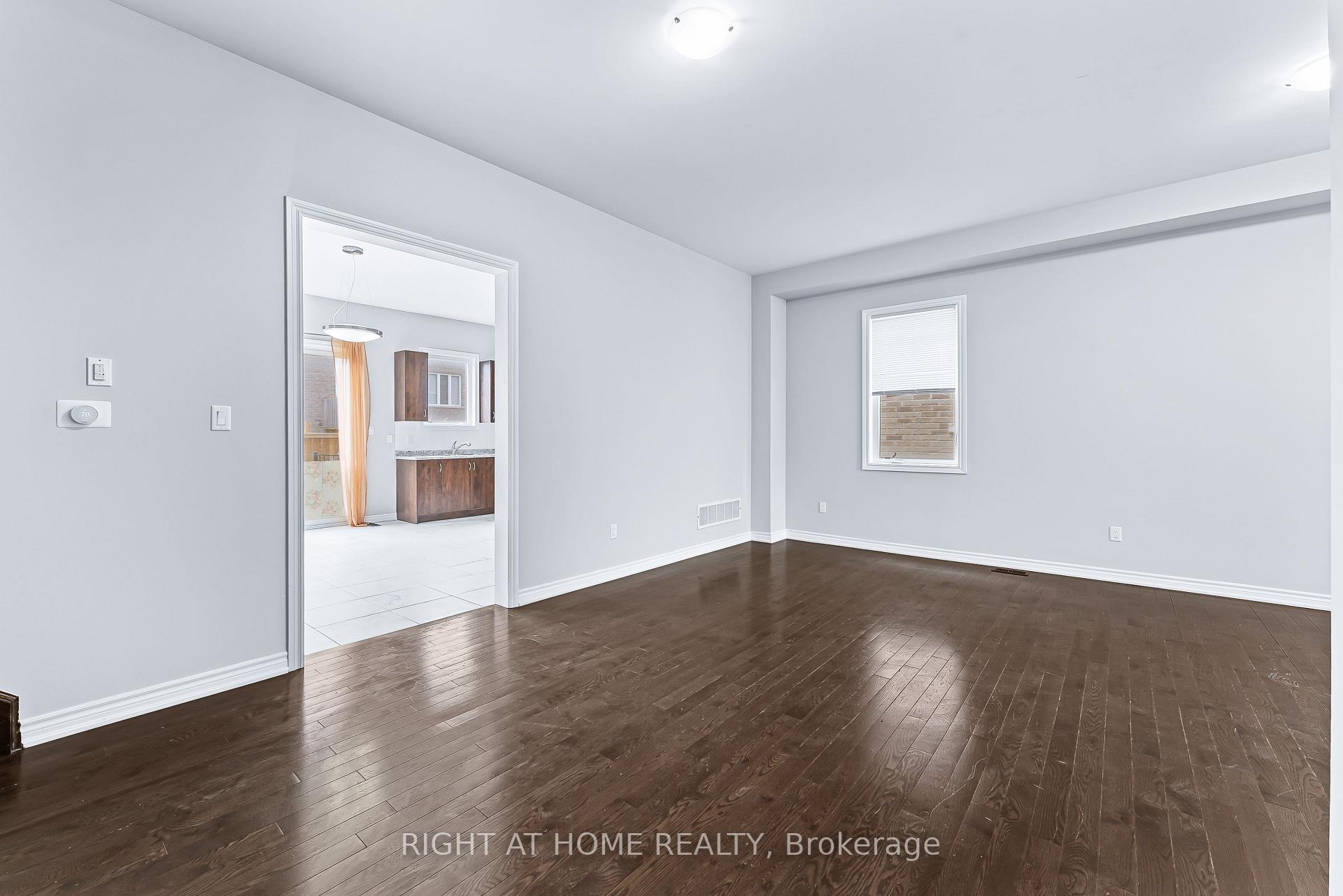 Photo 6 of 1157 Peelar (MAIN AND 2ND FLOOR) Crescent, Innisfil, Lefroy — HOMEH