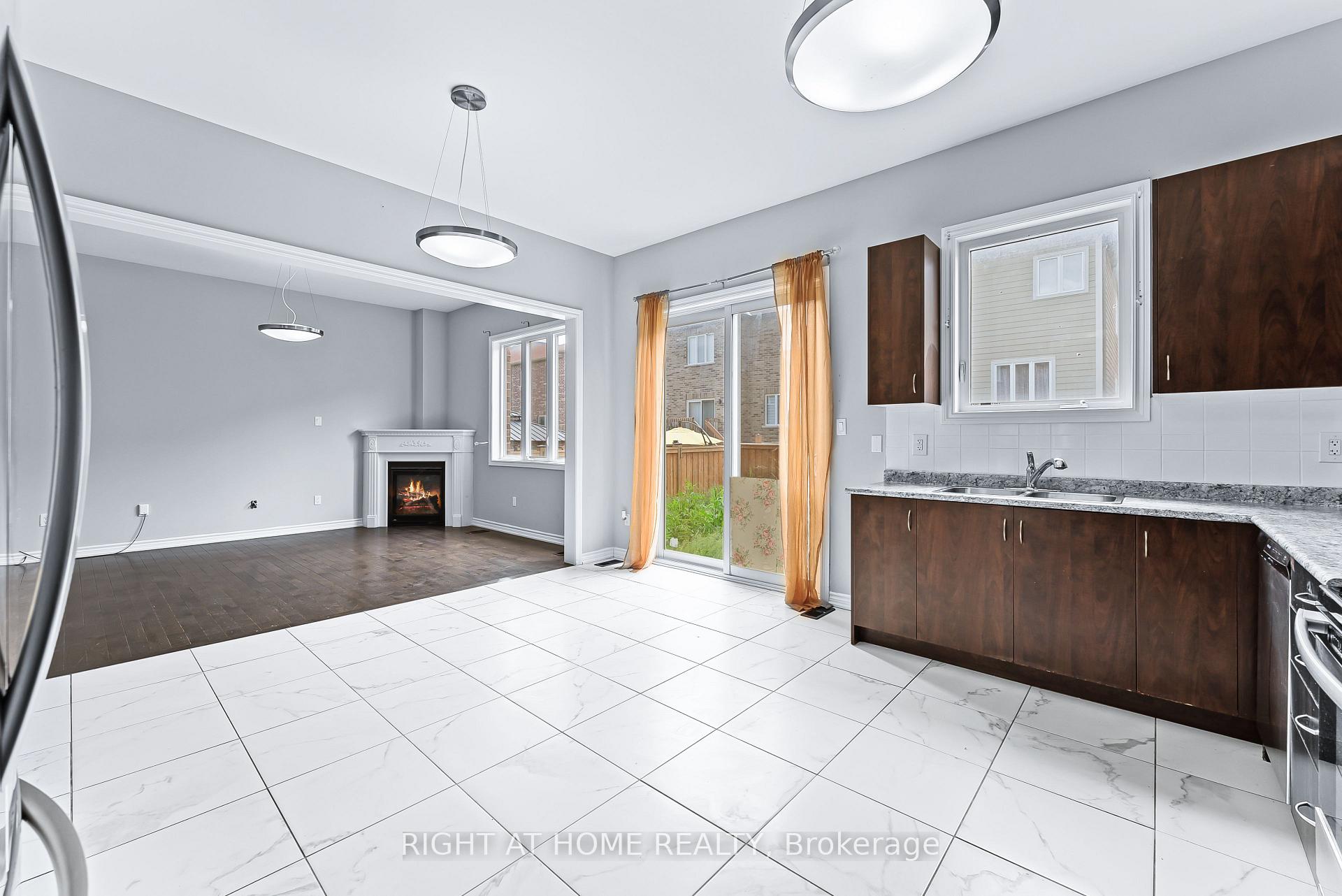 Photo 9 of 1157 Peelar (MAIN AND 2ND FLOOR) Crescent, Innisfil, Lefroy — HOMEH