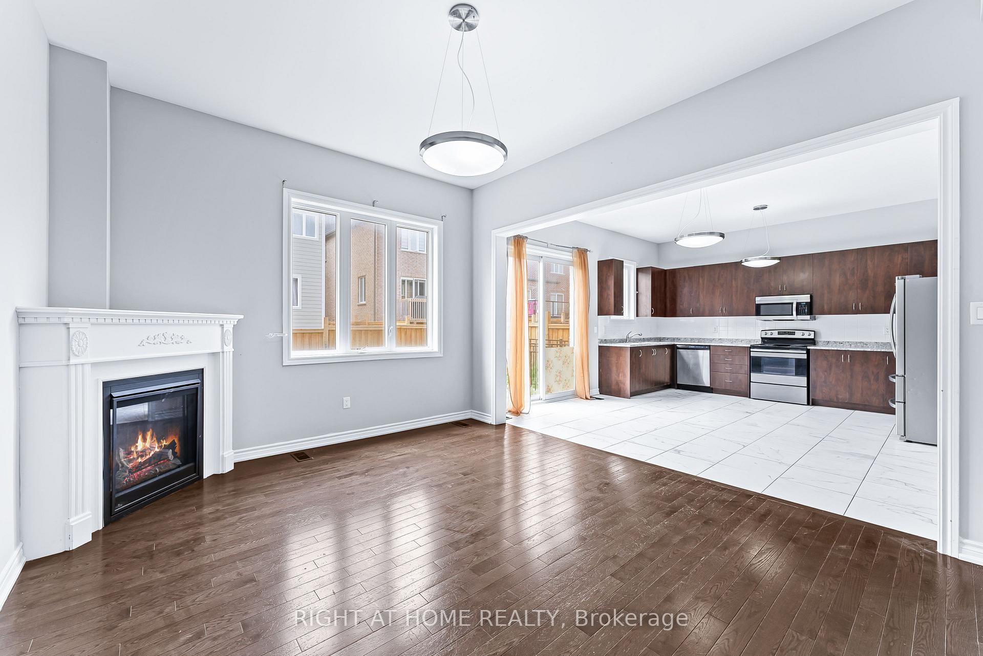 Photo 11 of 1157 Peelar (MAIN AND 2ND FLOOR) Crescent, Innisfil, Lefroy — HOMEH