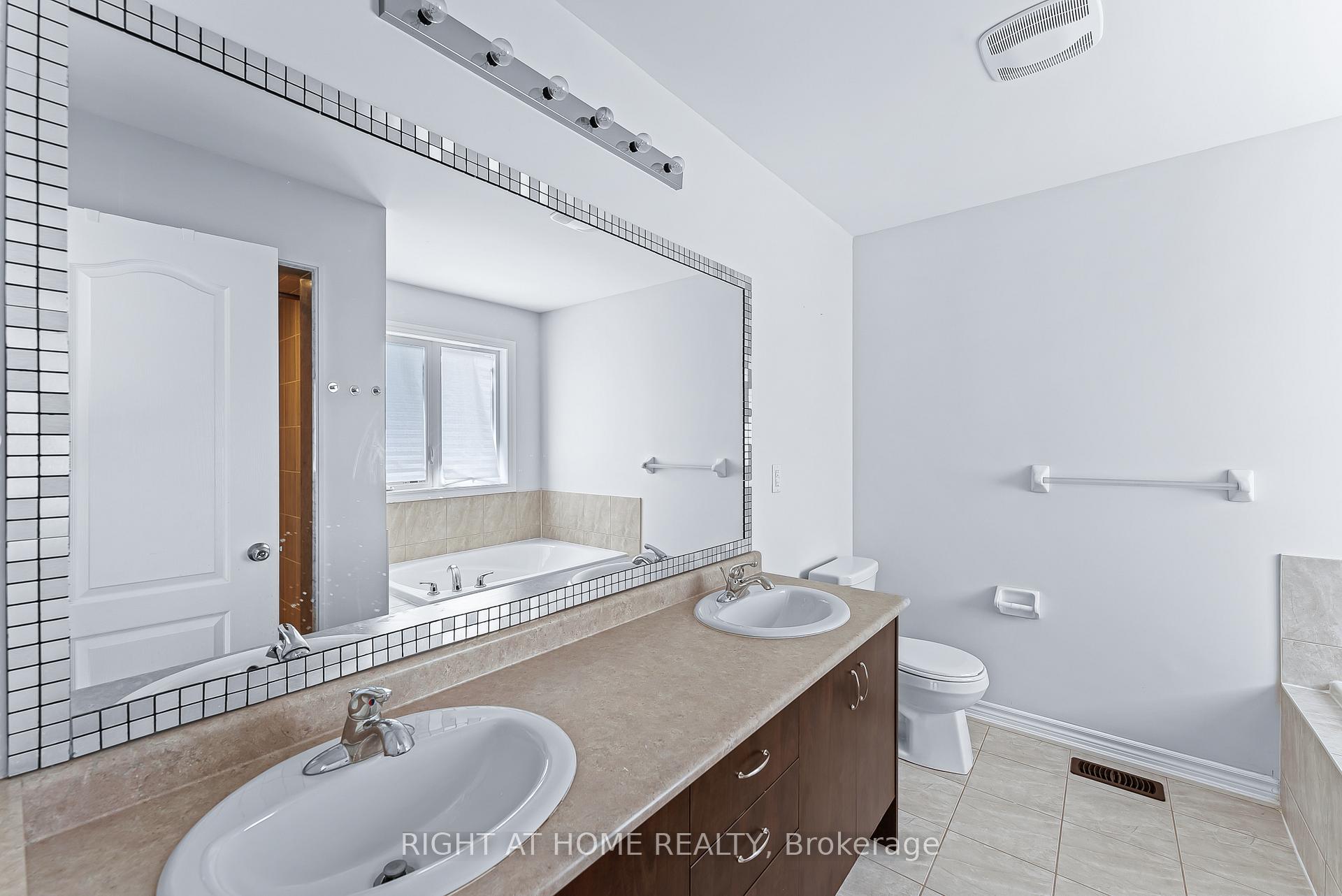 Photo 16 of 1157 Peelar (MAIN AND 2ND FLOOR) Crescent, Innisfil, Lefroy — HOMEH