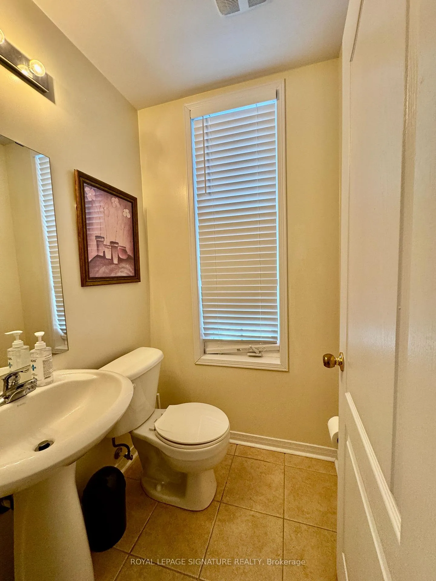Photo 5 of 7 Yale Lane, Markham, Cornell — HOMEH