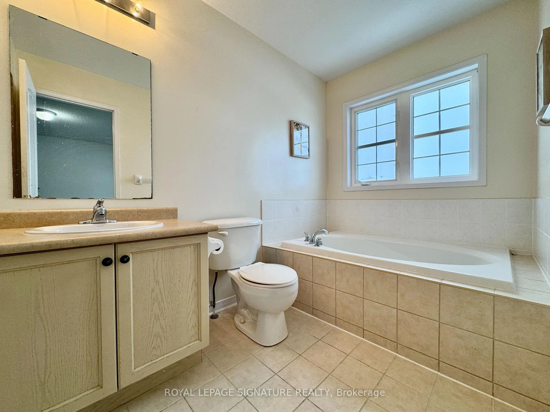 Photo 8 of 7 Yale Lane, Markham, Cornell — HOMEH