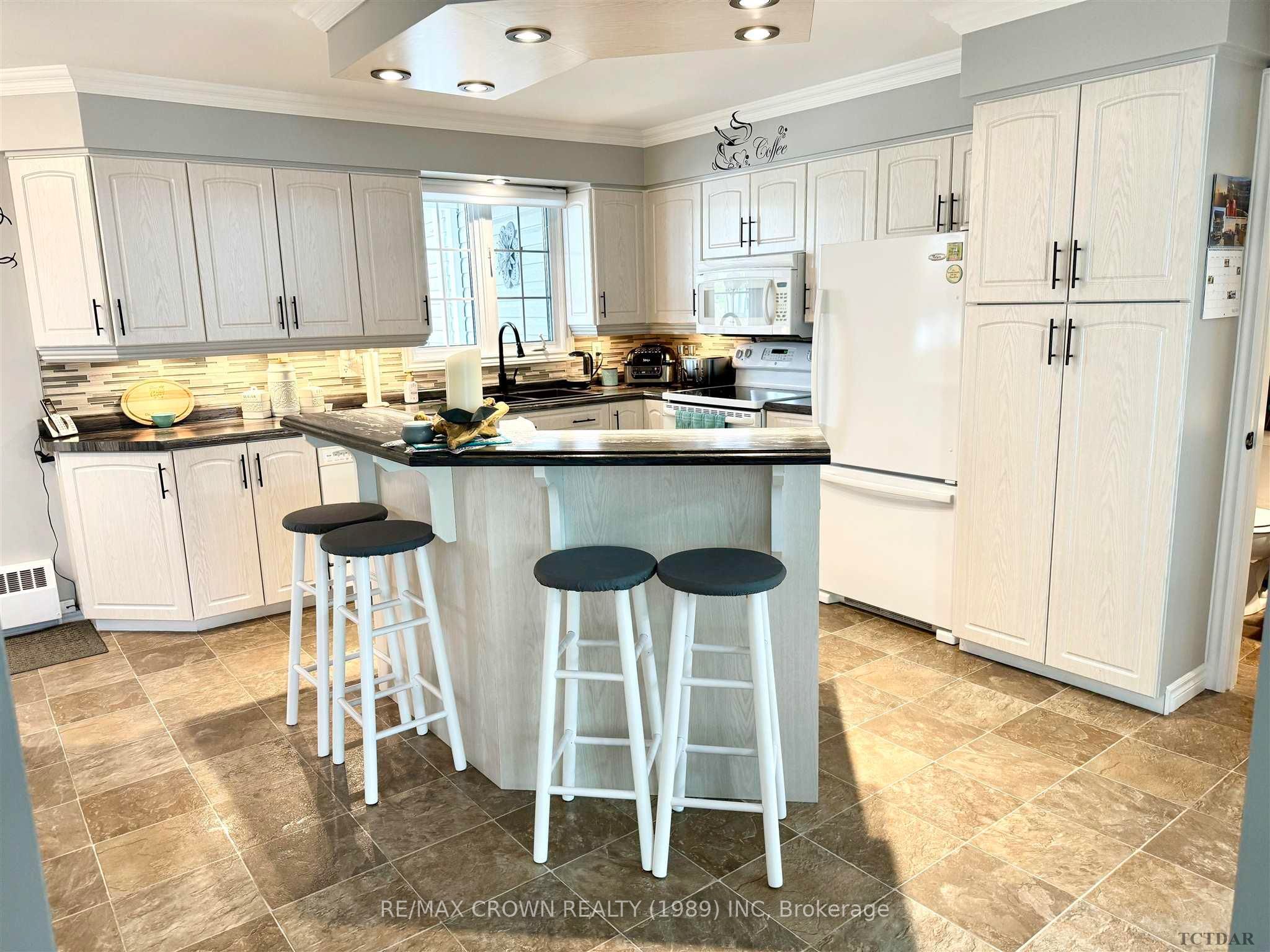 Photo 12 of 6 Brunetville Road, Kapuskasing — HOMEH