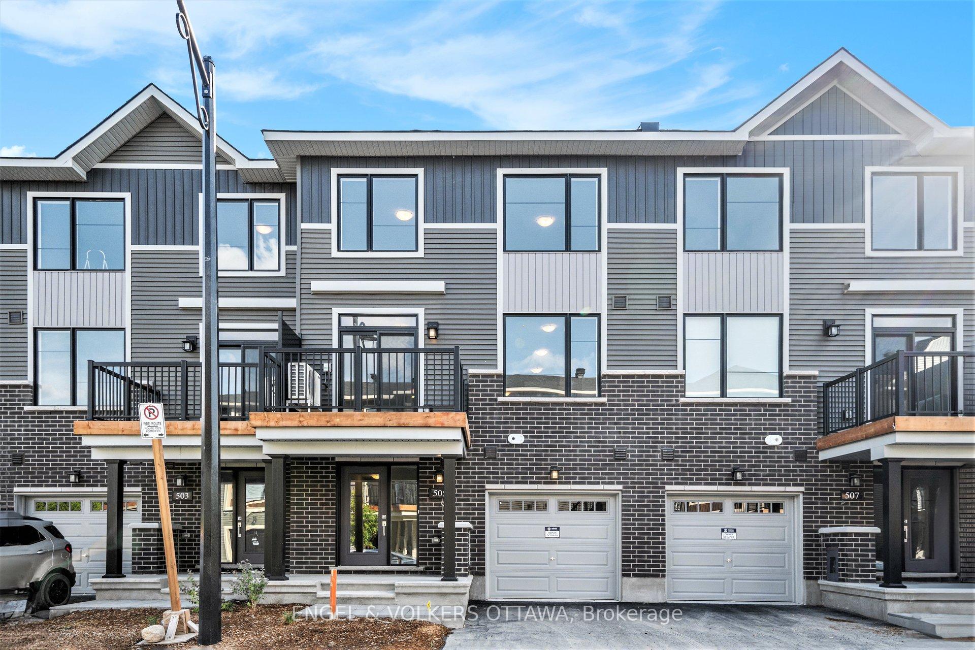 Front of 505 Woodlily Private