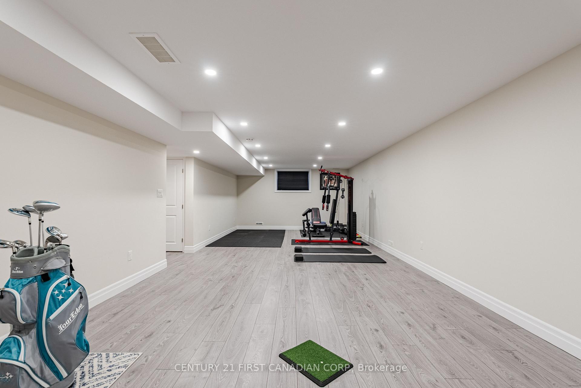 Photo 35 of 120 Coyne Lane, Lucan Biddulph, Lucan — HOMEH