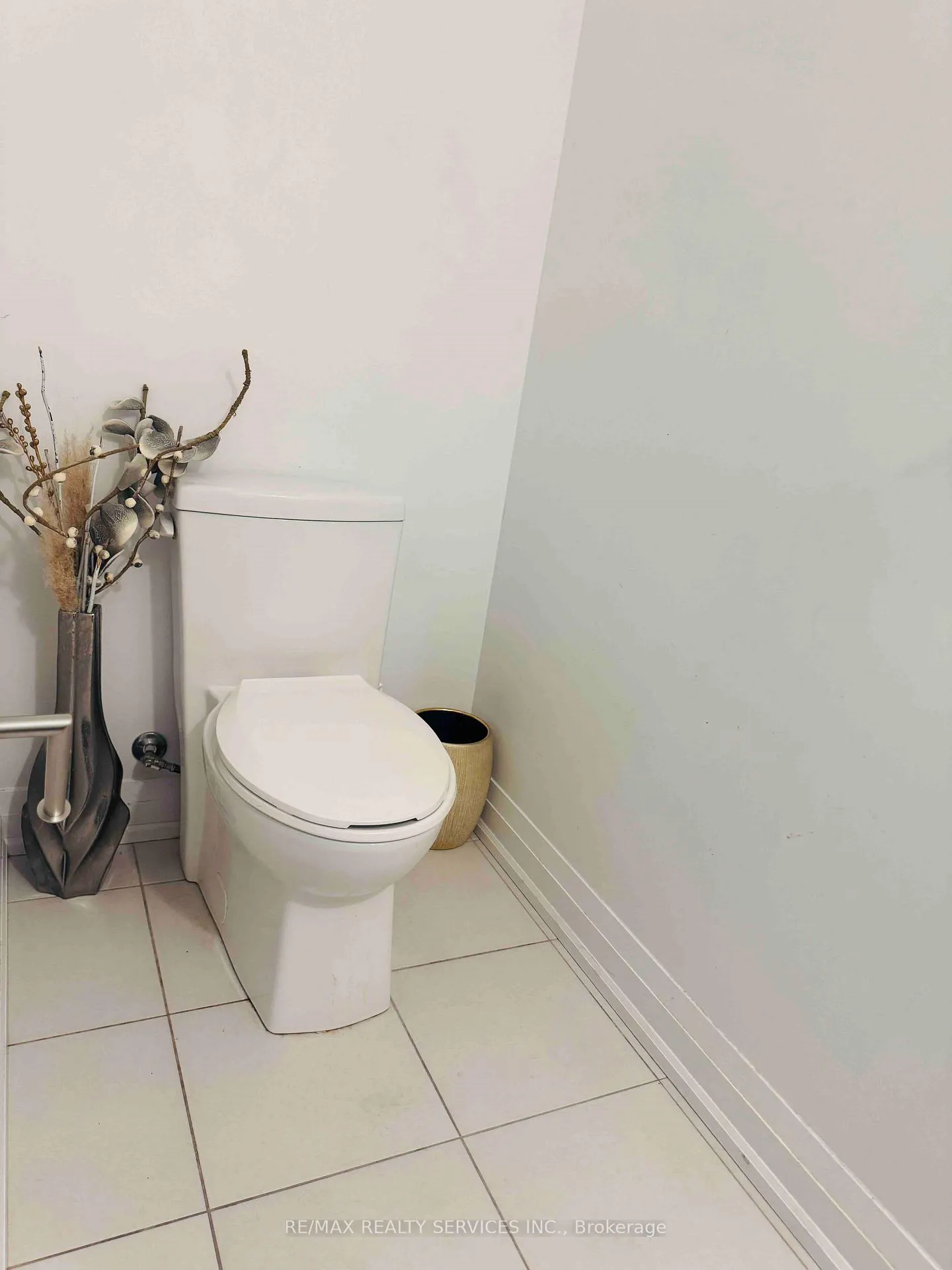 Photo 13 of Unit 303, 95 Attmar Drive, Brampton, Bram East — HOMEH
