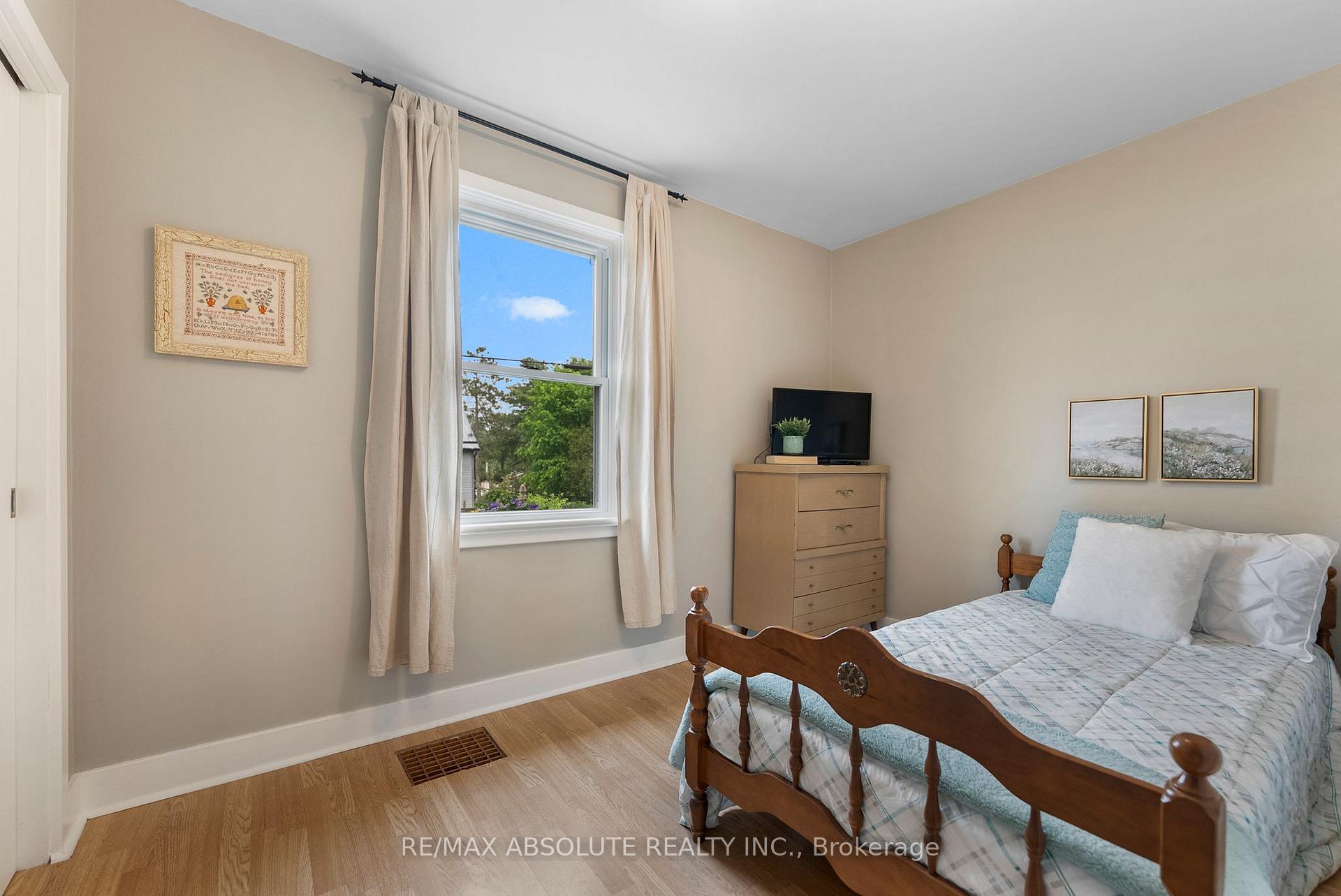 Photo 15 of 150 Poole Street, McNab/Braeside, Mcnab/Braeside Twps — HOMEH