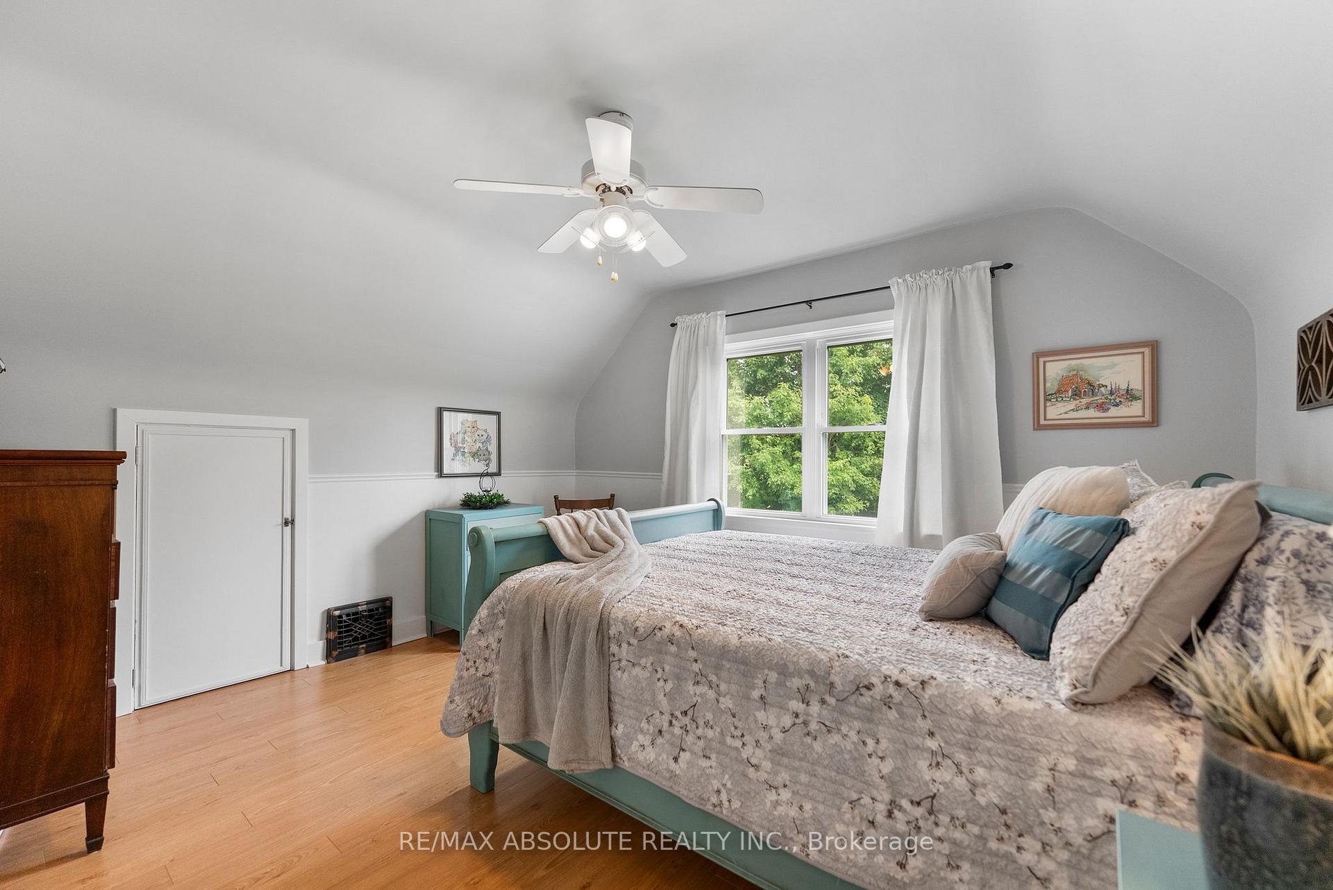 Photo 18 of 150 Poole Street, McNab/Braeside, Mcnab/Braeside Twps — HOMEH