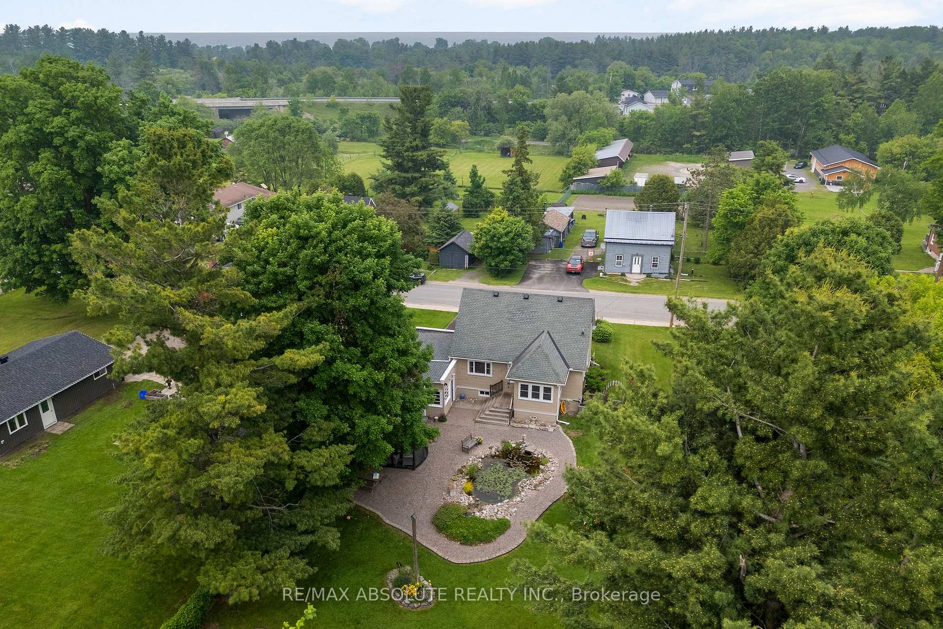 Photo 35 of 150 Poole Street, McNab/Braeside, Mcnab/Braeside Twps — HOMEH