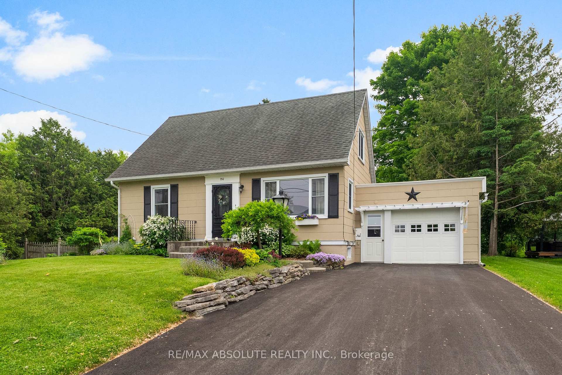 Photo 40 of 150 Poole Street, McNab/Braeside, Mcnab/Braeside Twps — HOMEH