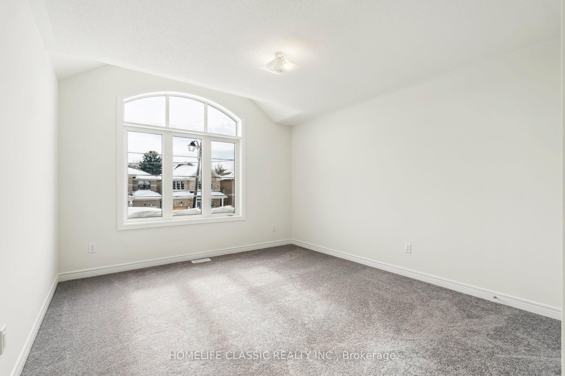 Photo 18 of 1286 Davis Loop, Innisfil, Lefroy — HOMEH