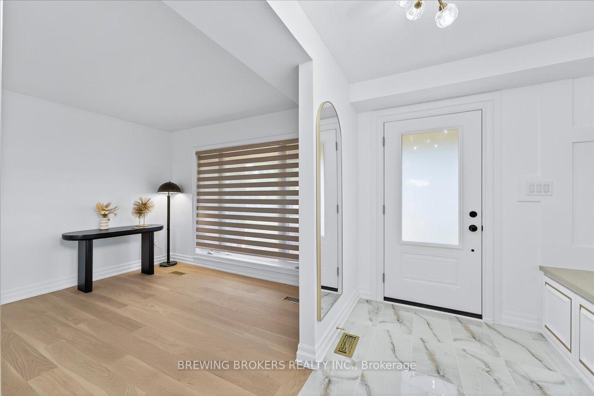 Photo 10 of 261 Nelson Crescent, Innisfil, Stroud — HOMEH