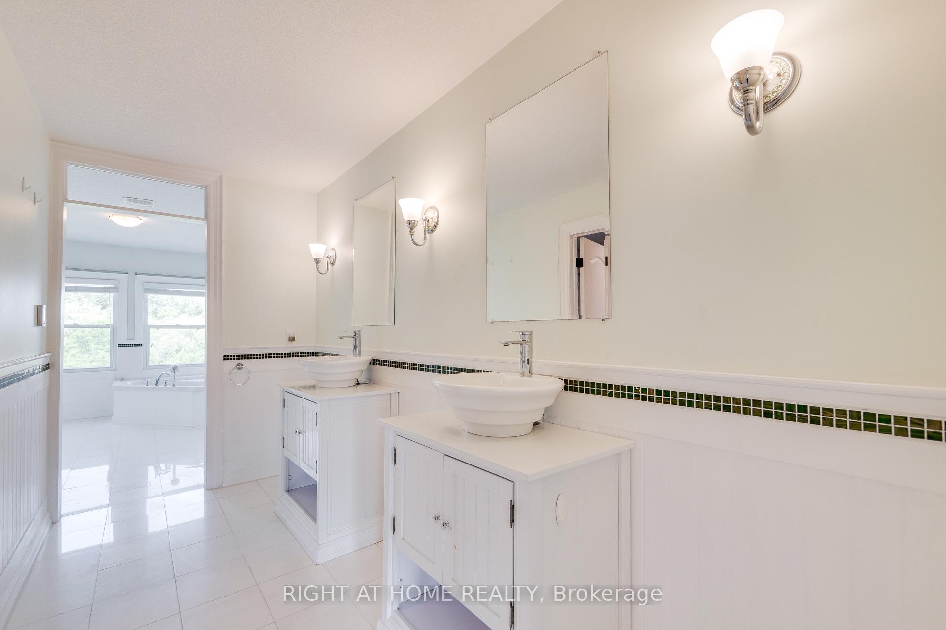 Photo 19 of 34 Parkvale Drive, Kitchener, Huron Park — HOMEH