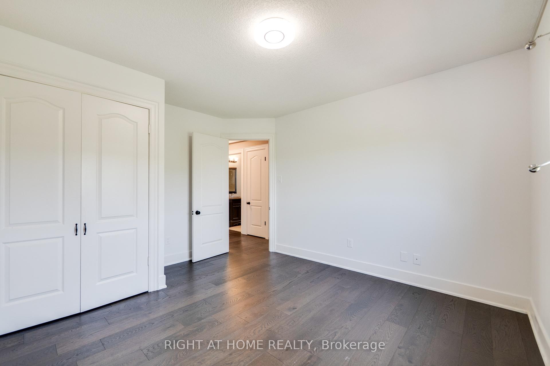Photo 22 of 34 Parkvale Drive, Kitchener, Huron Park — HOMEH