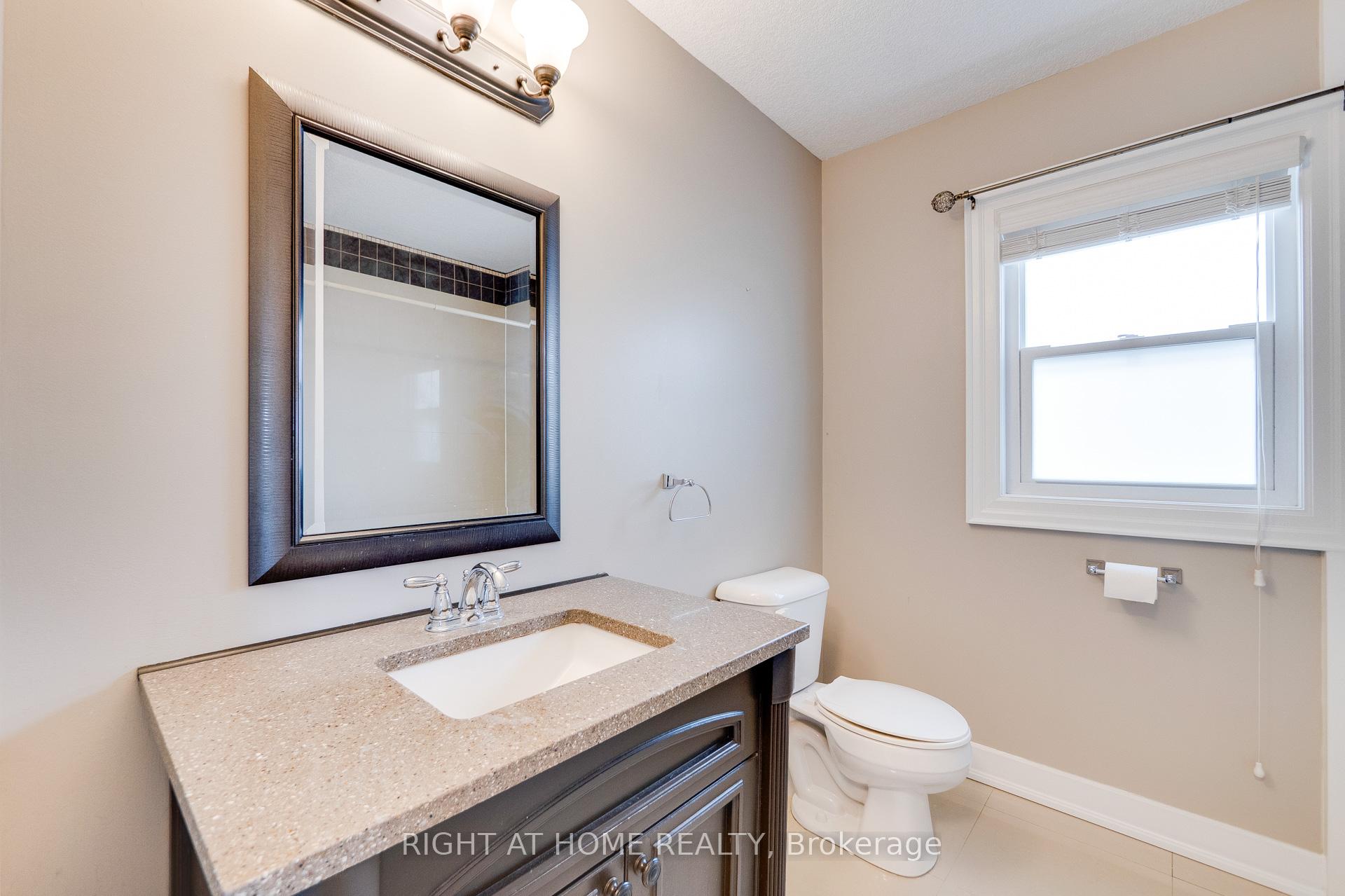 Photo 23 of 34 Parkvale Drive, Kitchener, Huron Park — HOMEH