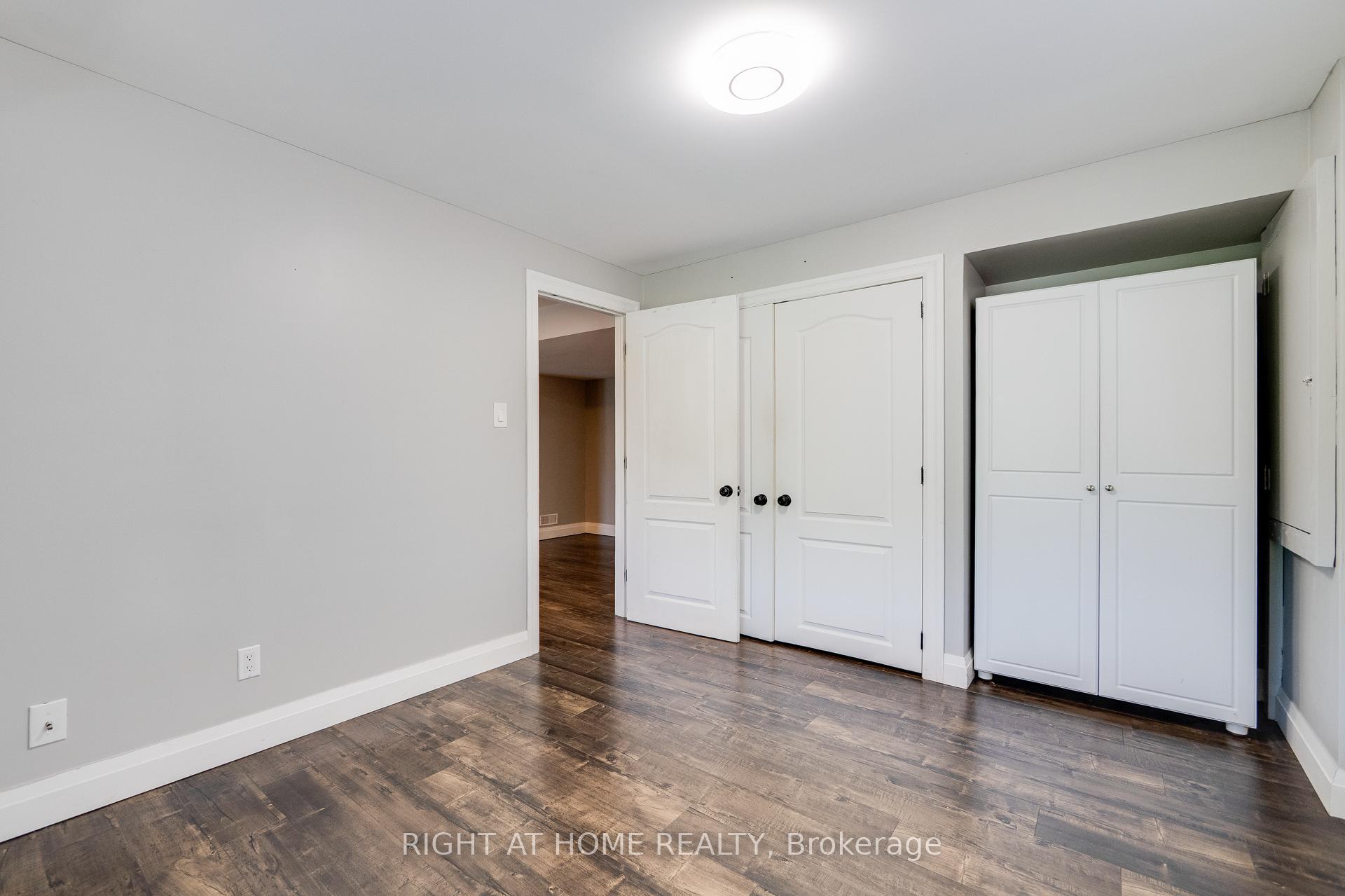 Photo 30 of 34 Parkvale Drive, Kitchener, Huron Park — HOMEH