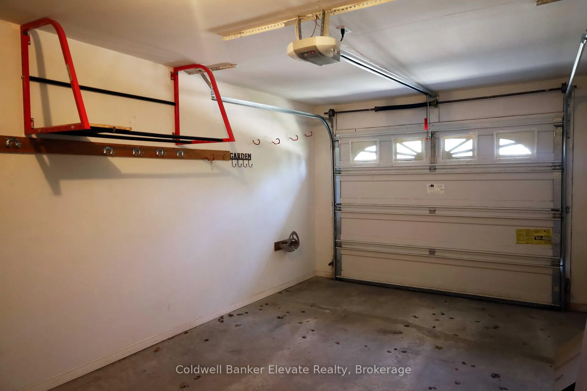 Photo 9 of Unit 16, 2705 Kingsway Drive, Kitchener — HOMEH
