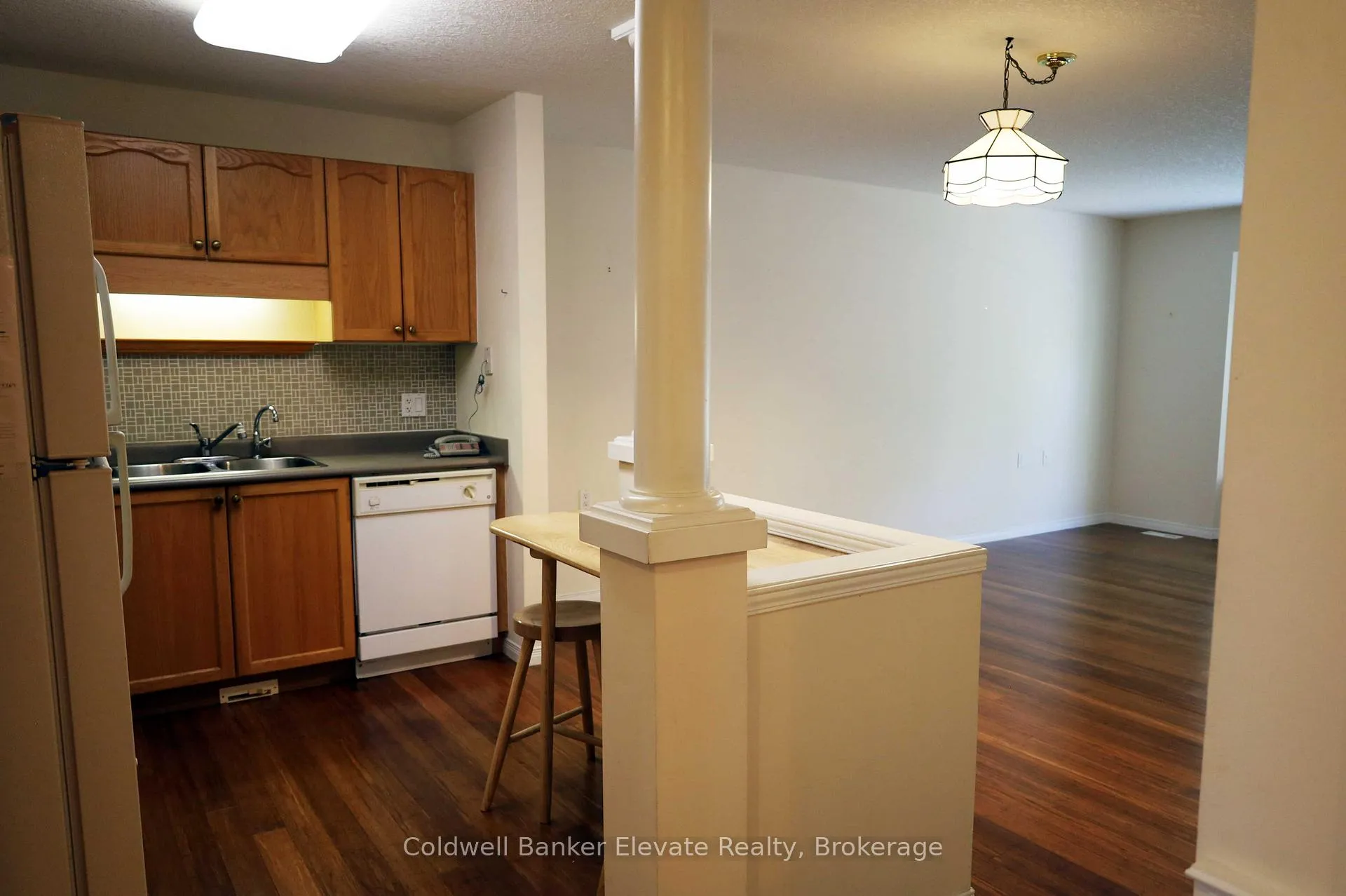 Photo 16 of Unit 16, 2705 Kingsway Drive, Kitchener — HOMEH