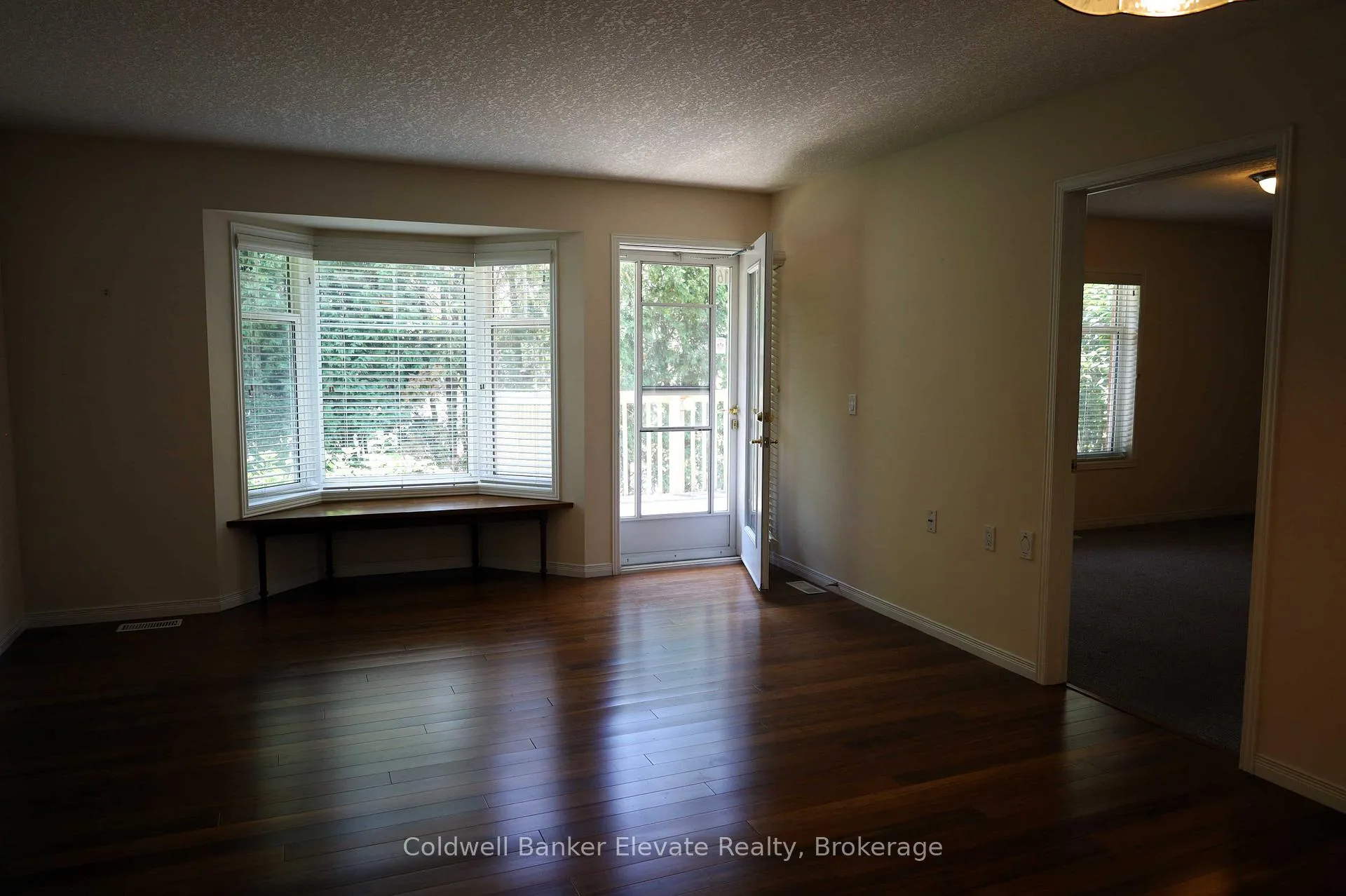 Photo 19 of Unit 16, 2705 Kingsway Drive, Kitchener — HOMEH