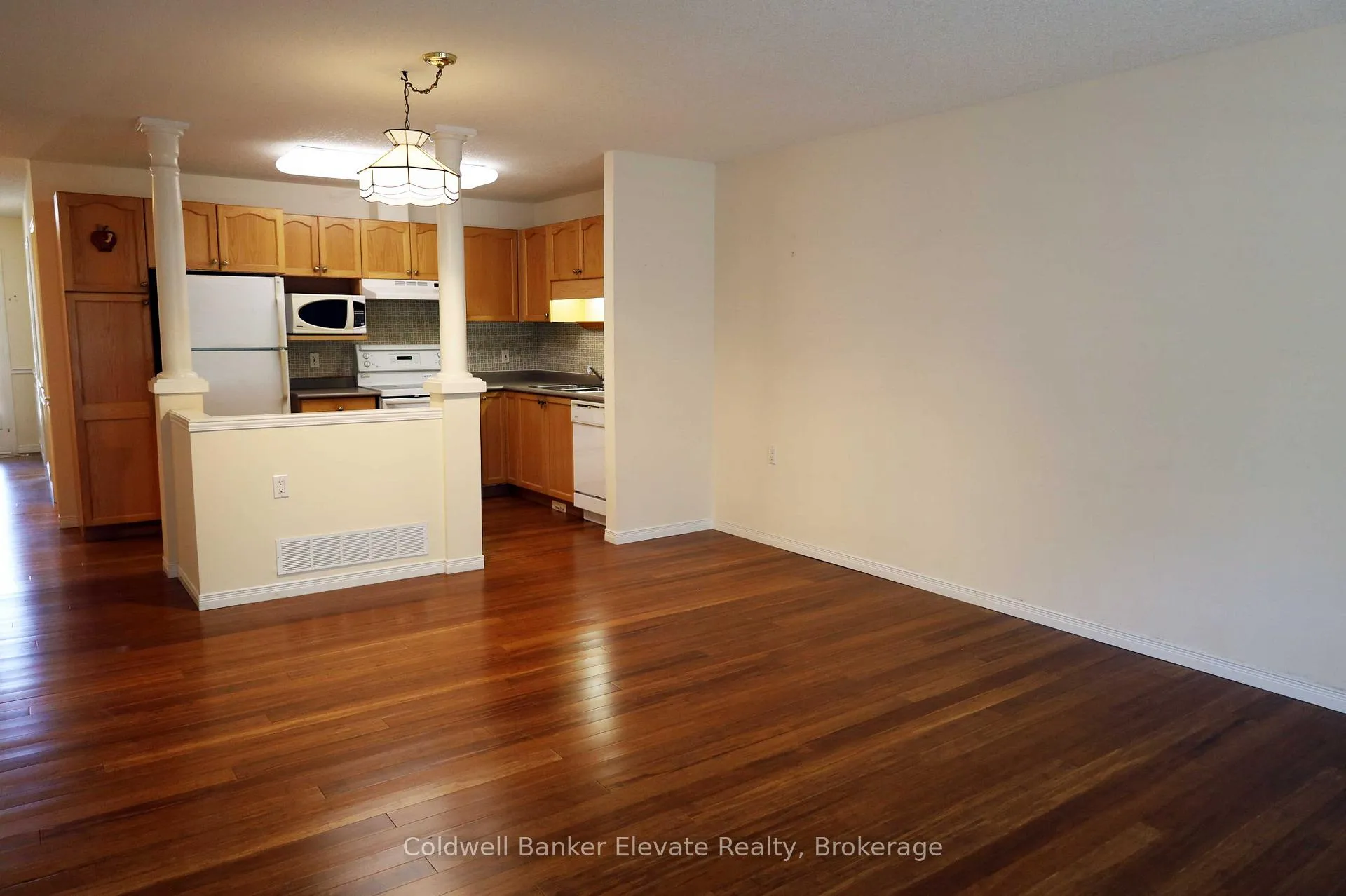 Photo 22 of Unit 16, 2705 Kingsway Drive, Kitchener — HOMEH