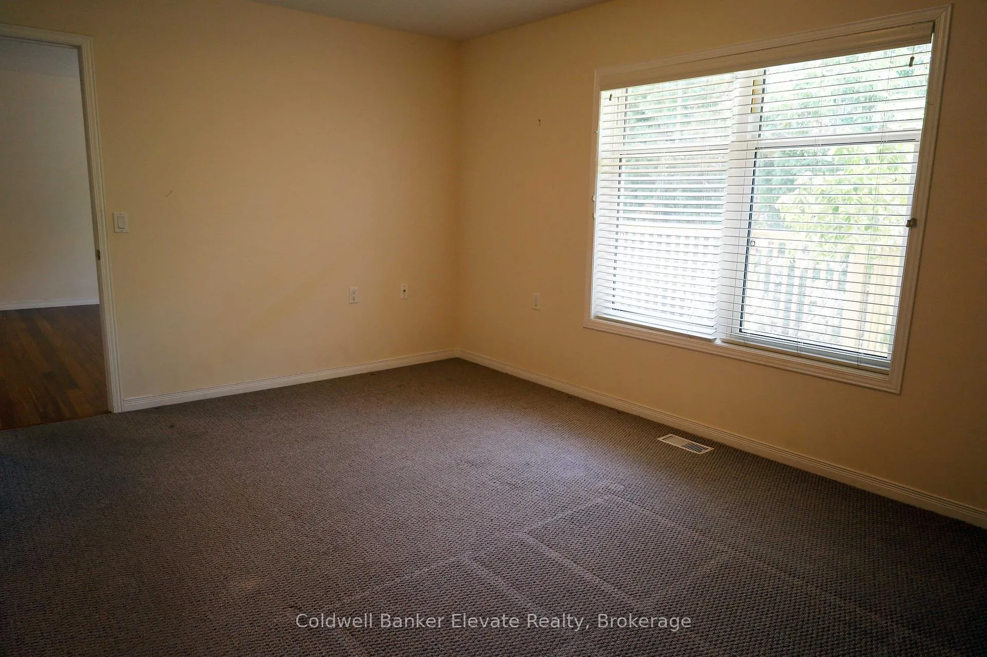 Photo 26 of Unit 16, 2705 Kingsway Drive, Kitchener — HOMEH