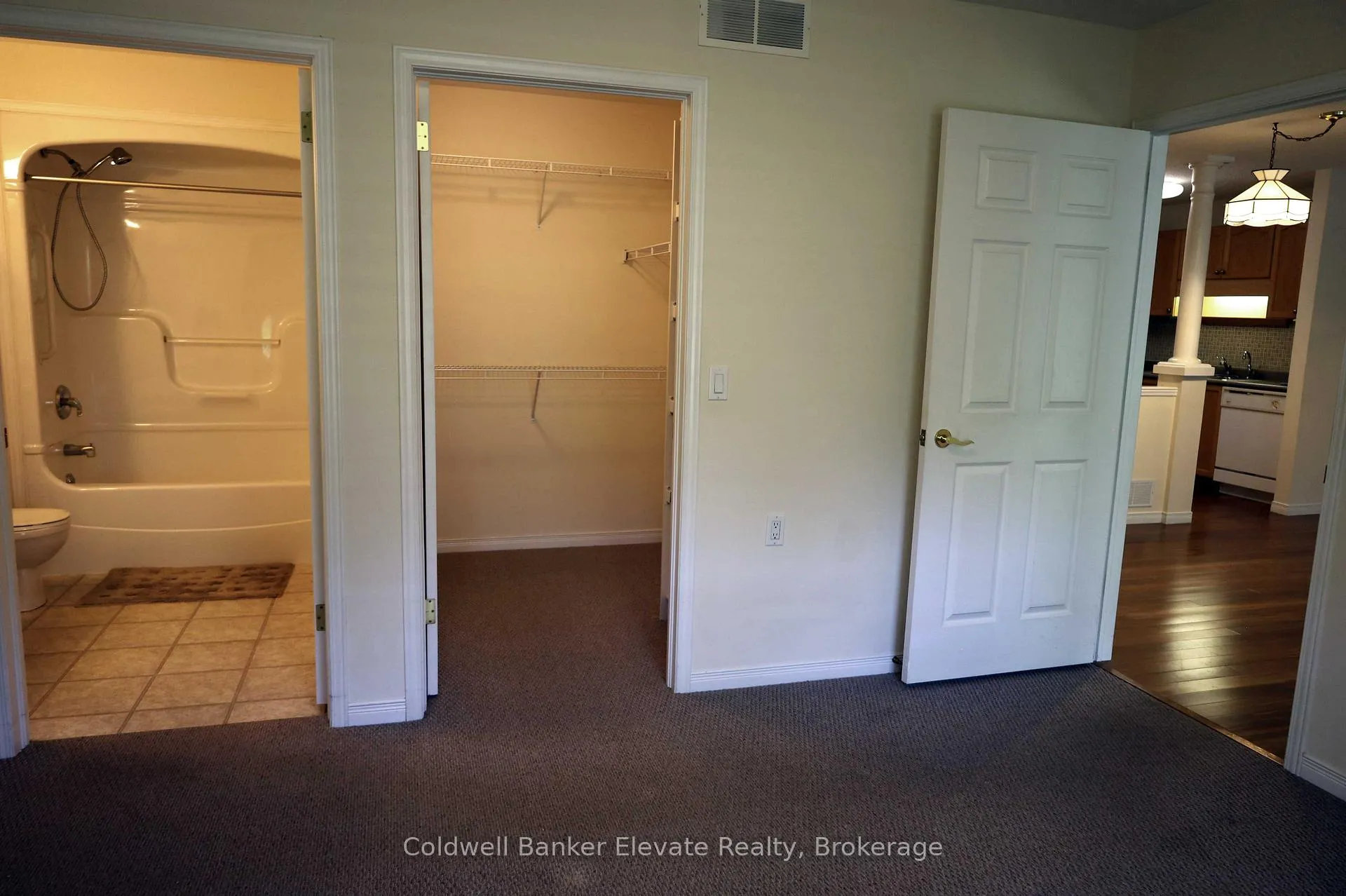 Photo 27 of Unit 16, 2705 Kingsway Drive, Kitchener — HOMEH