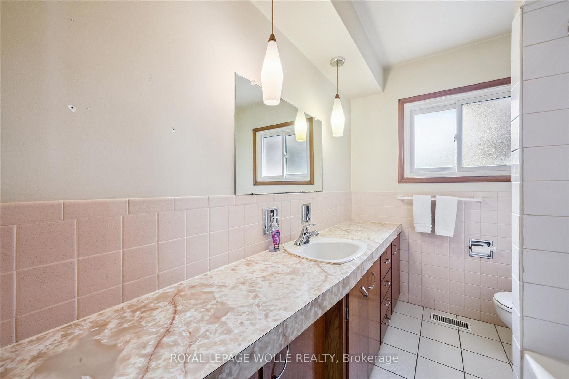 Photo 14 of 67 Traynor Avenue, Kitchener — HOMEH