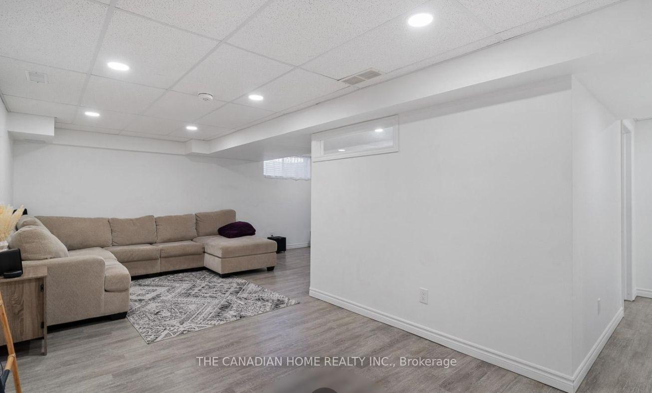 Photo 19 of 524 Snowdrop Court, Kitchener — HOMEH