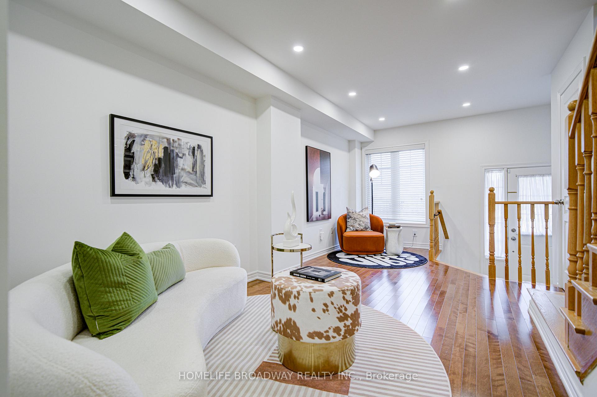 Photo 4 of 9453 Kennedy Road, Markham, Berczy — HOMEH