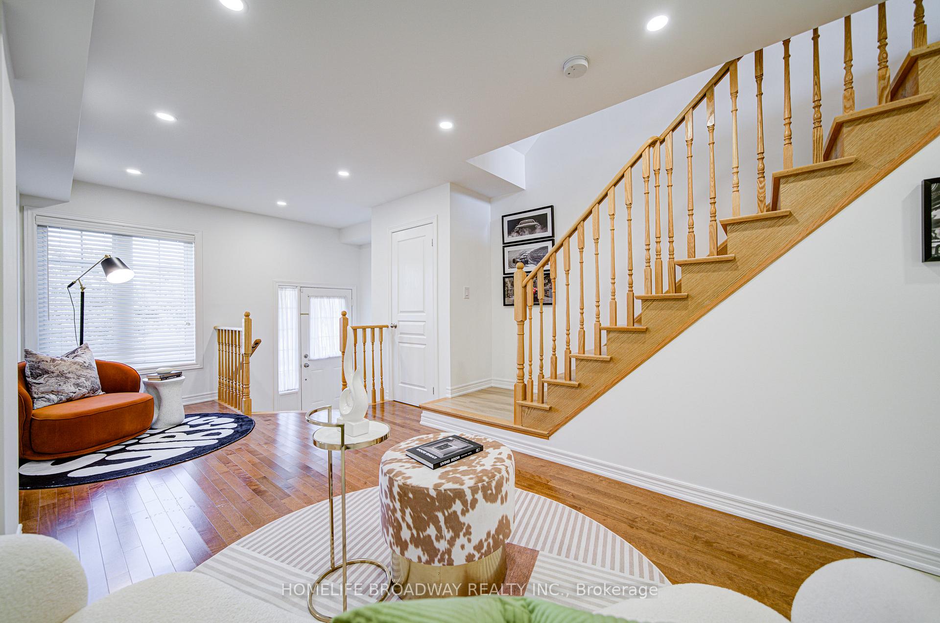 Photo 5 of 9453 Kennedy Road, Markham, Berczy — HOMEH