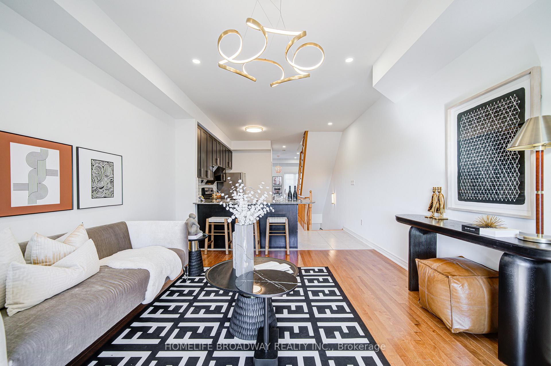 Photo 8 of 9453 Kennedy Road, Markham, Berczy — HOMEH