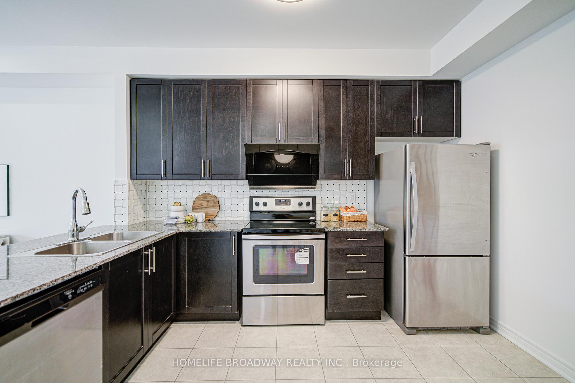 Photo 11 of 9453 Kennedy Road, Markham, Berczy — HOMEH