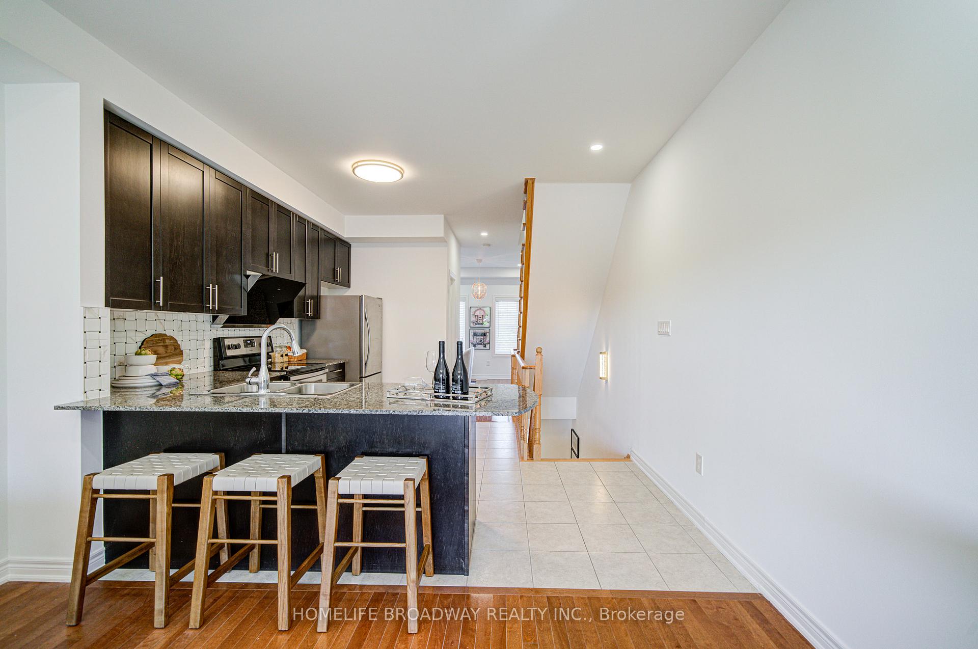 Photo 14 of 9453 Kennedy Road, Markham, Berczy — HOMEH