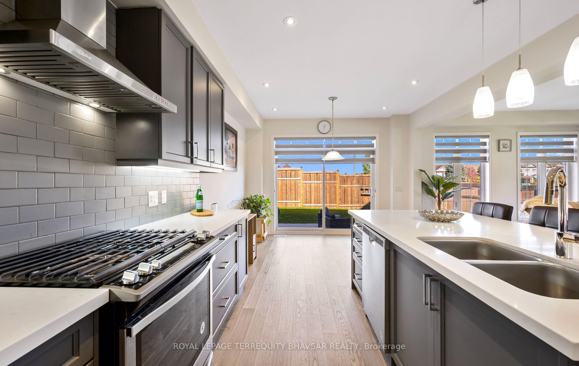 Photo 5 of 2 William Dunlop Street, Kitchener — HOMEH