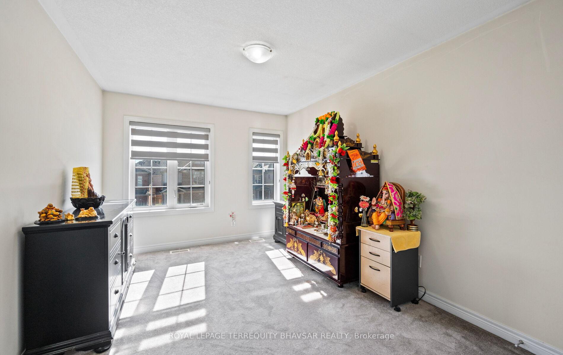 Photo 21 of 2 William Dunlop Street, Kitchener — HOMEH
