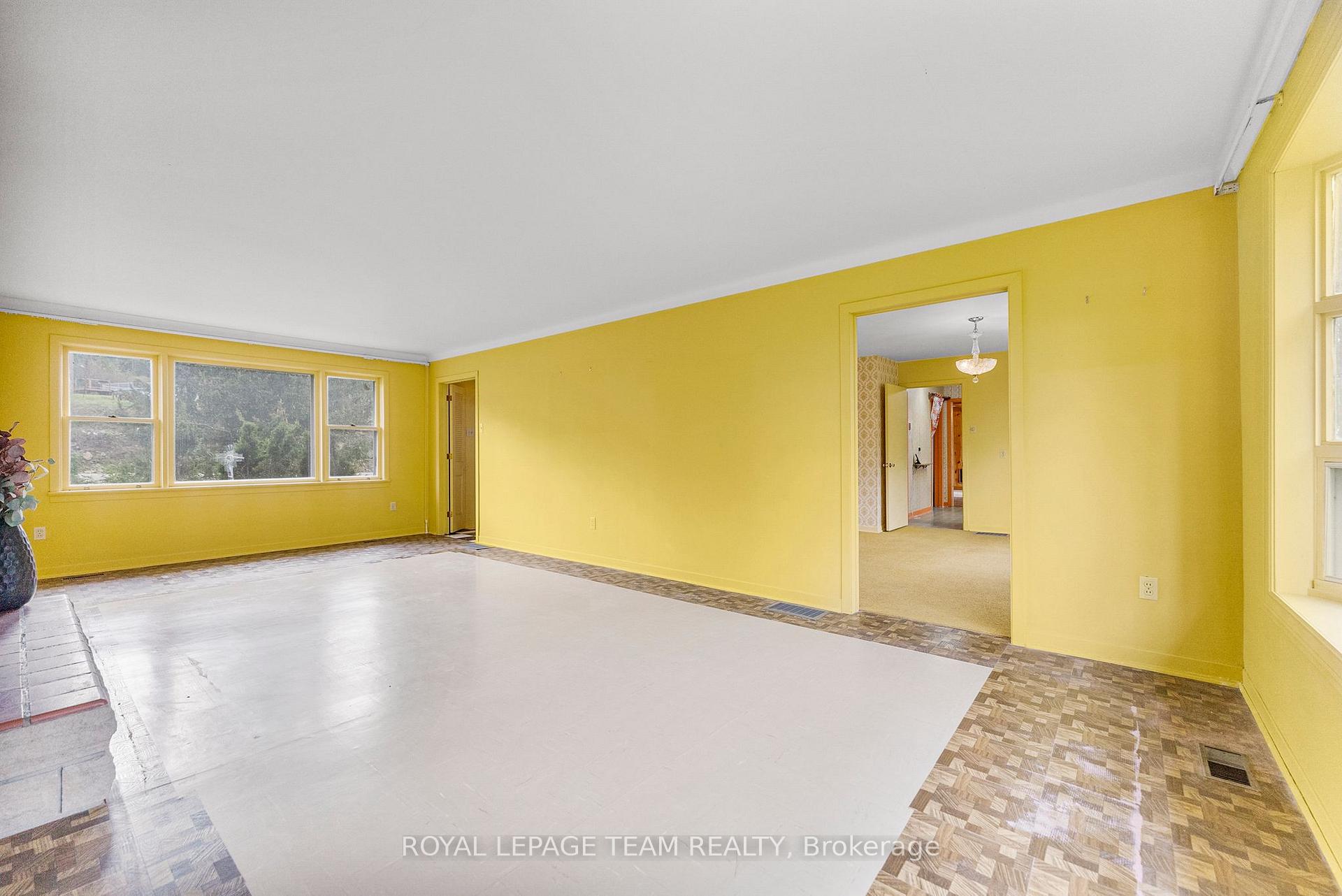 Photo 9 of 1056 River Road, McNab/Braeside, Mcnab/Braeside Twps — HOMEH
