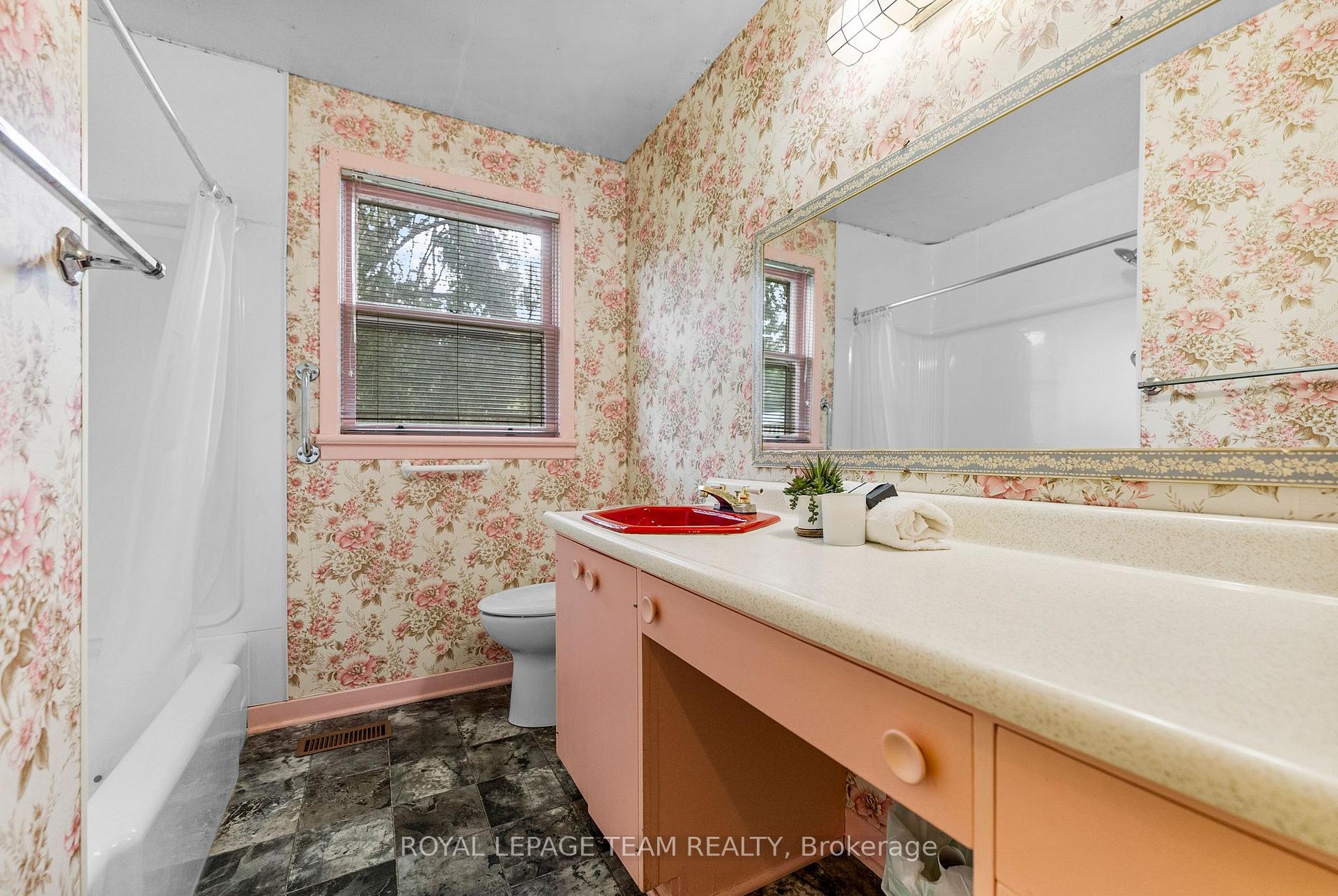 Photo 15 of 1056 River Road, McNab/Braeside, Mcnab/Braeside Twps — HOMEH