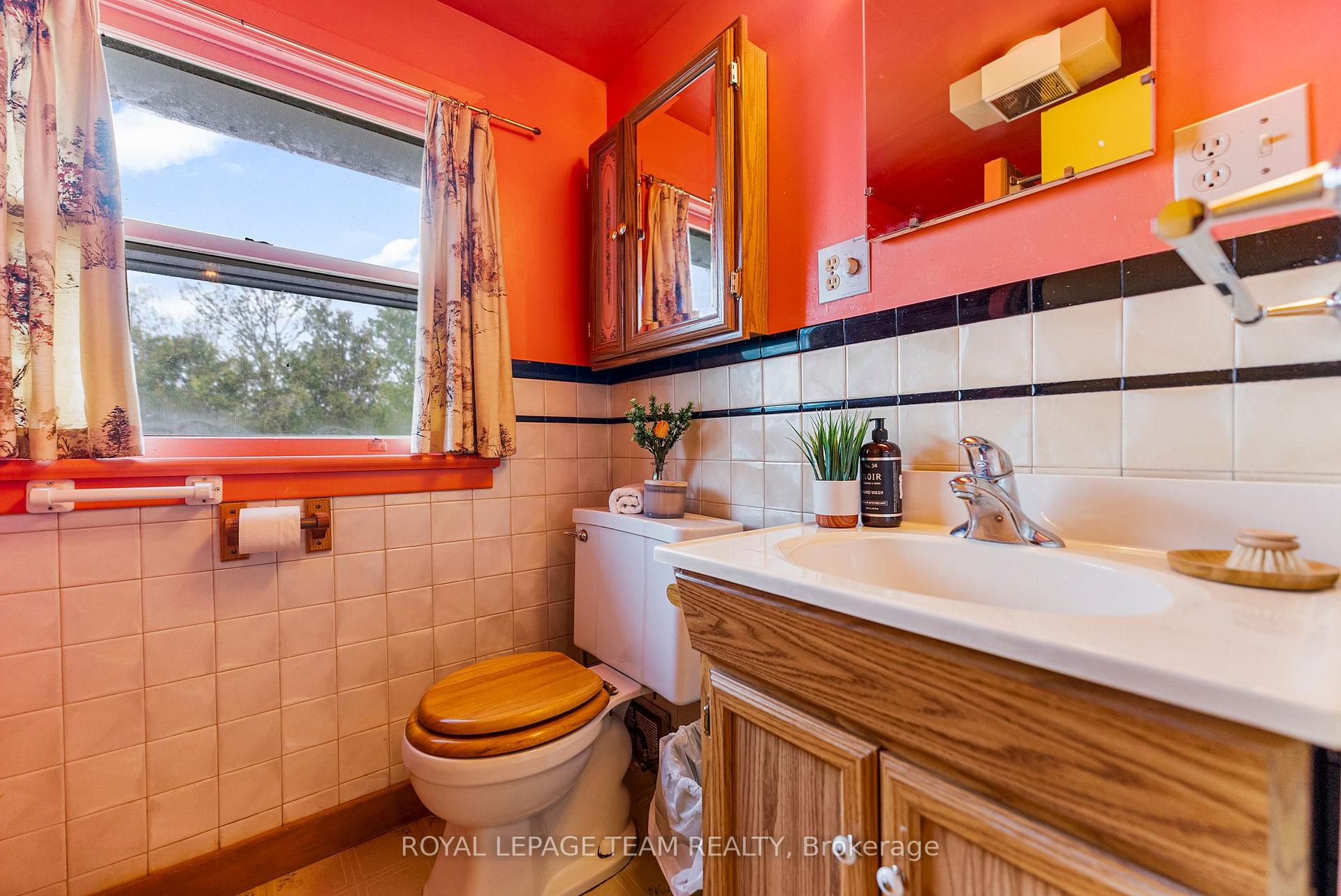 Photo 28 of 1056 River Road, McNab/Braeside, Mcnab/Braeside Twps — HOMEH