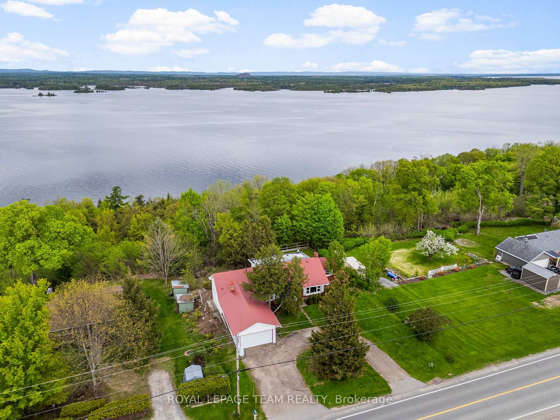 Photo 33 of 1056 River Road, McNab/Braeside, Mcnab/Braeside Twps — HOMEH