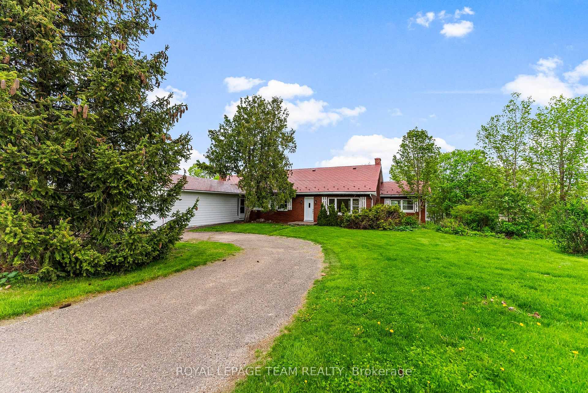 Photo 37 of 1056 River Road, McNab/Braeside, Mcnab/Braeside Twps — HOMEH