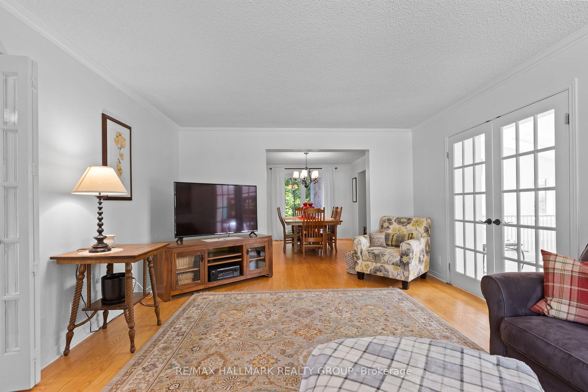 Photo 11 of 6431 Clingin Lane, Ottawa, Manotick South to Roger Stevens — HOMEH