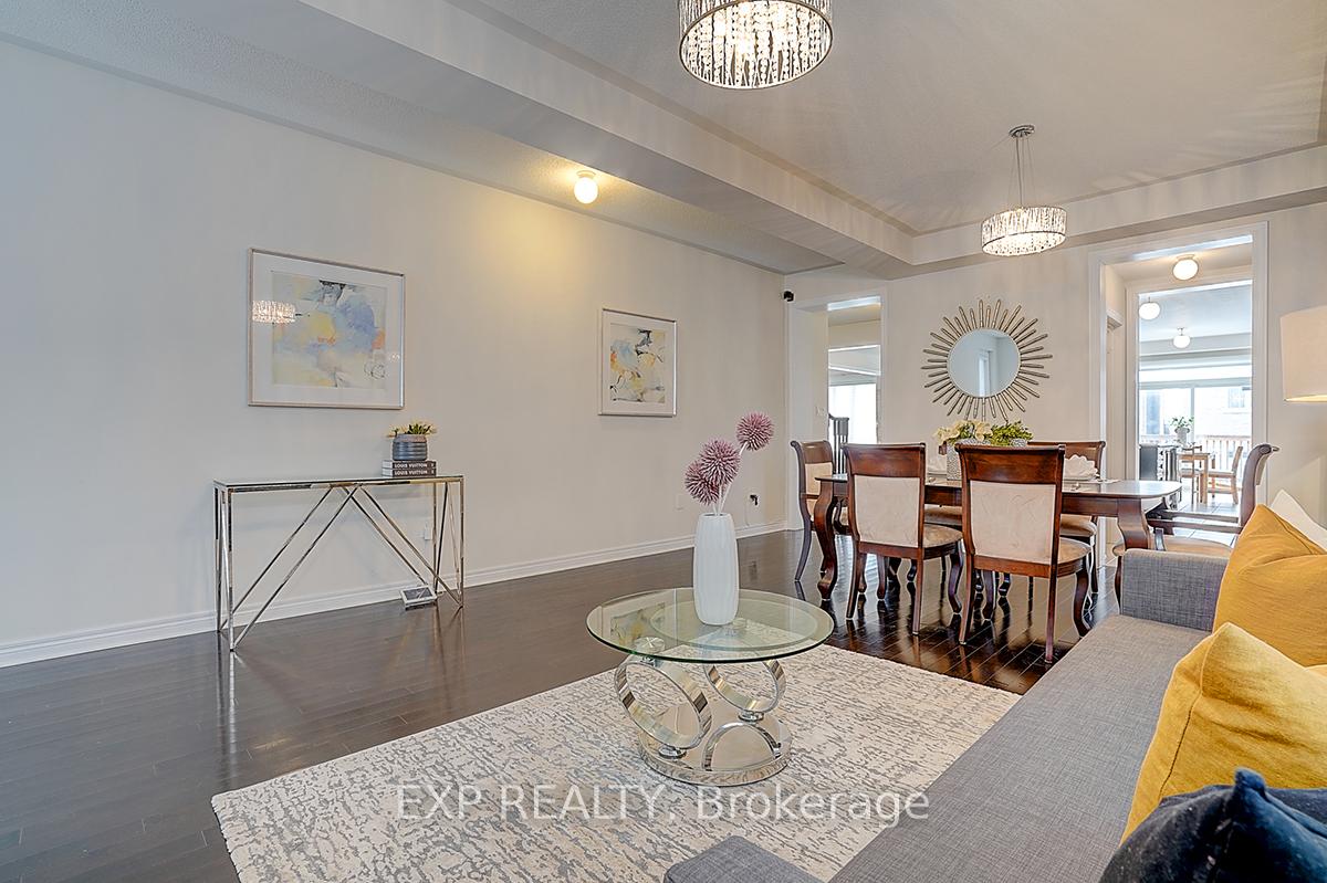 Photo 6 of 47 Foshan Avenue, Markham, Berczy — HOMEH