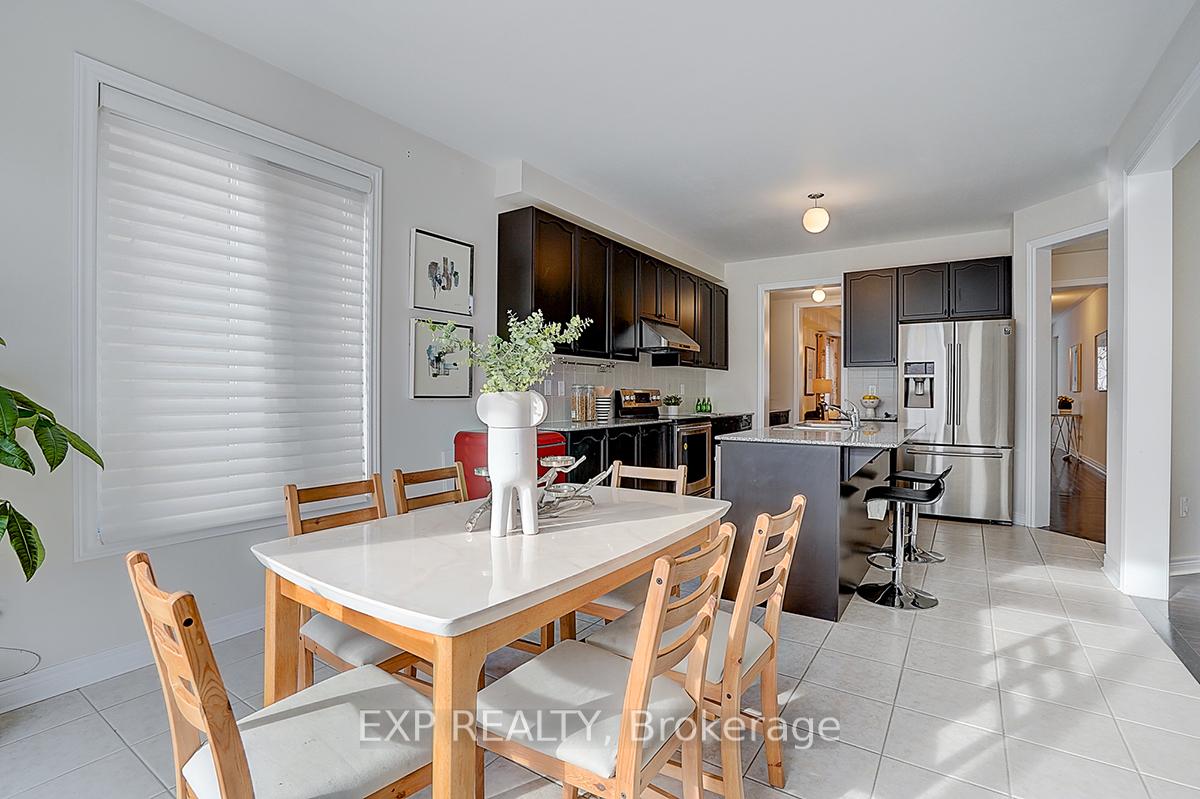 Photo 12 of 47 Foshan Avenue, Markham, Berczy — HOMEH