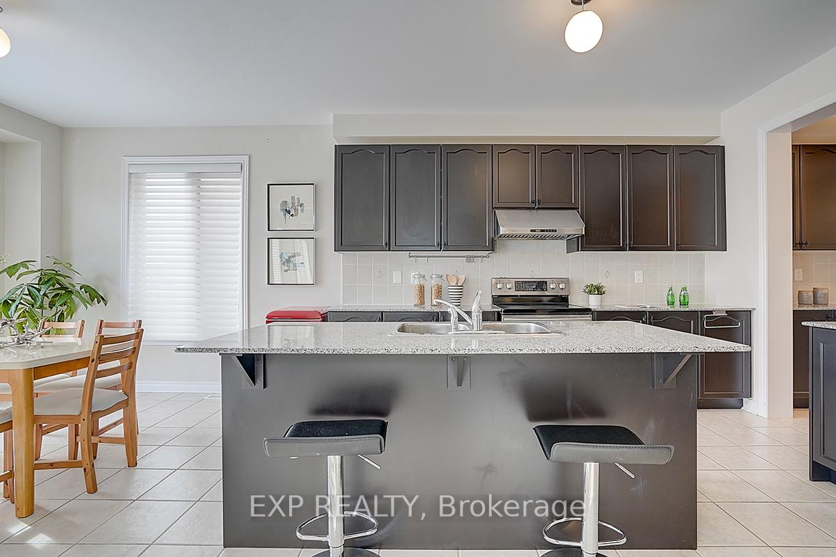 Photo 15 of 47 Foshan Avenue, Markham, Berczy — HOMEH
