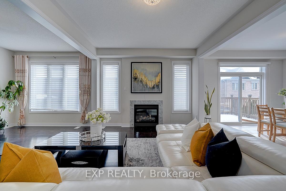 Photo 19 of 47 Foshan Avenue, Markham, Berczy — HOMEH