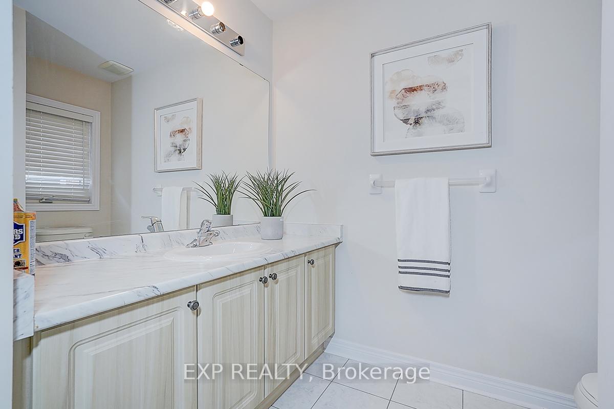 Photo 32 of 47 Foshan Avenue, Markham, Berczy — HOMEH